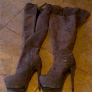 Platform over the knee boots